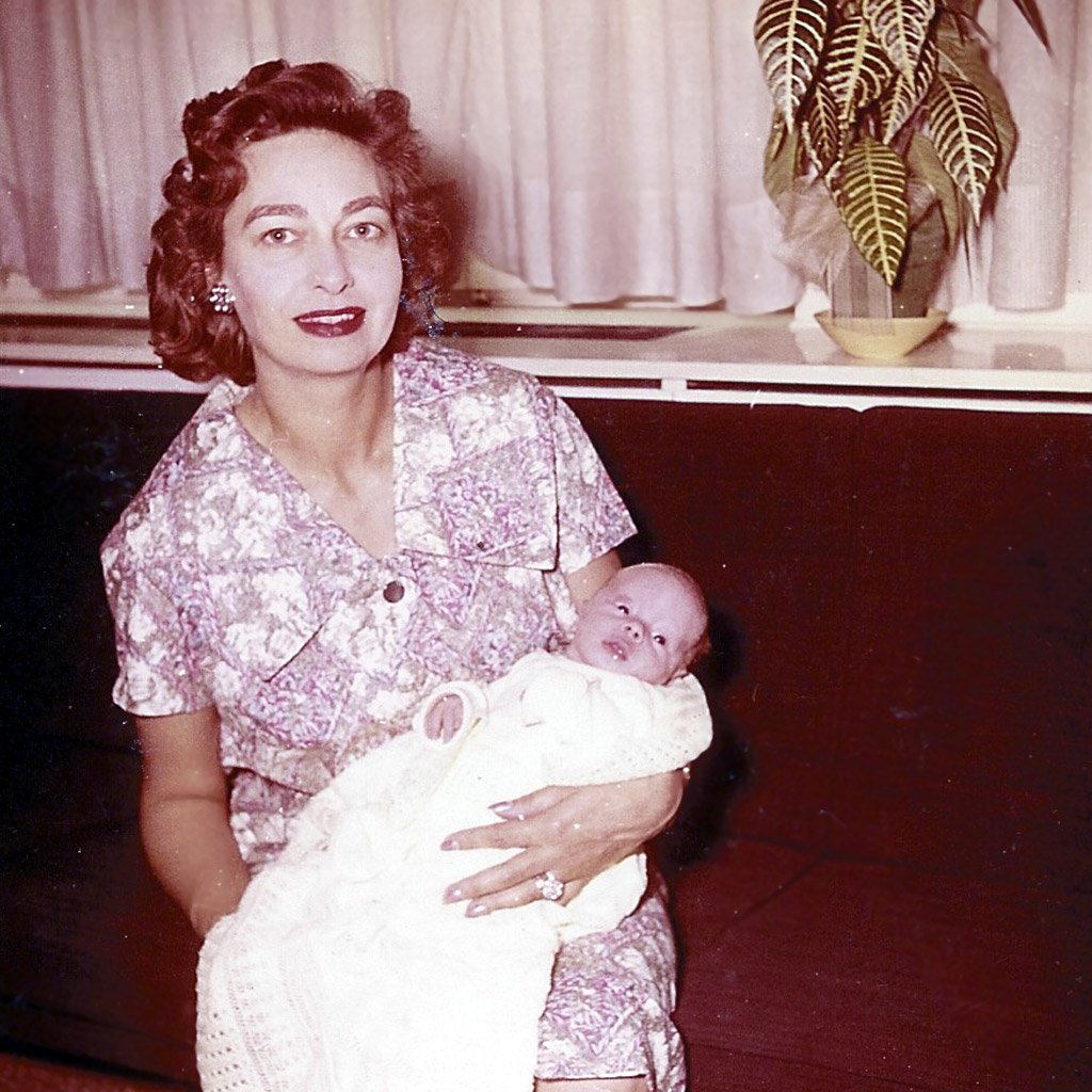 1958 Daphne Holding Mark