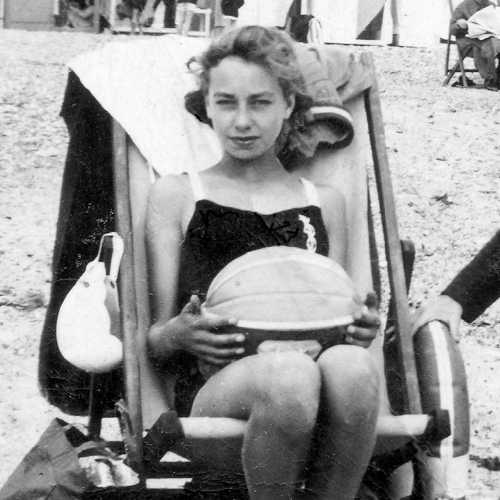 1939 Beach Daphne Harrell